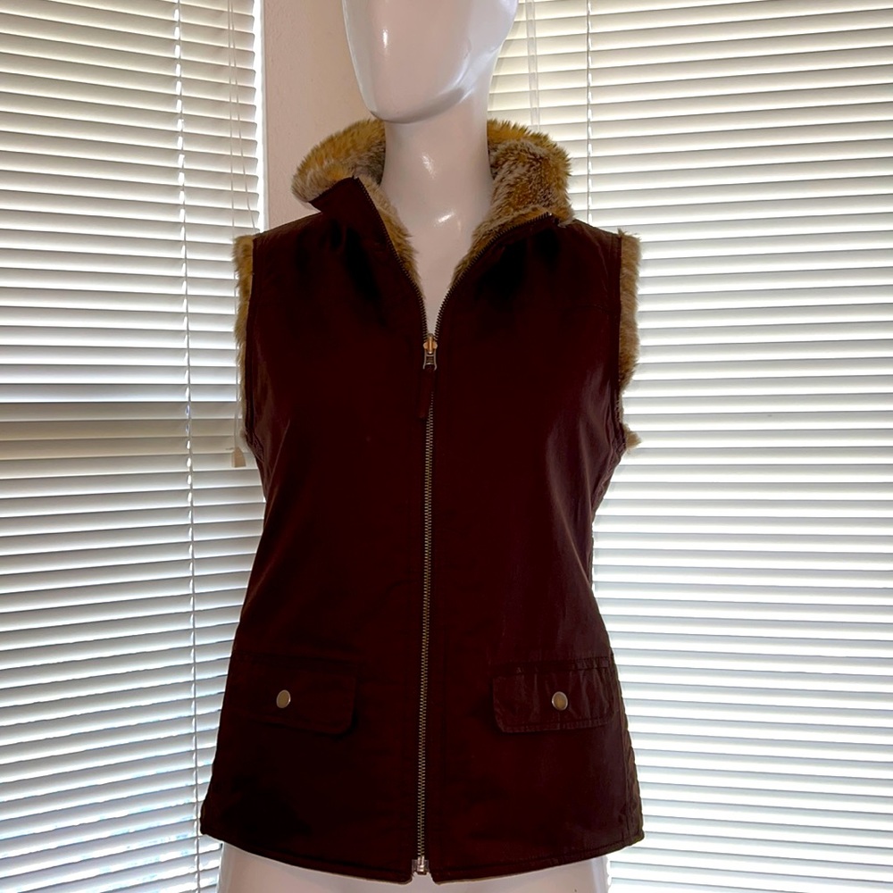 GAP Reversible Faux Fur Vest Size S